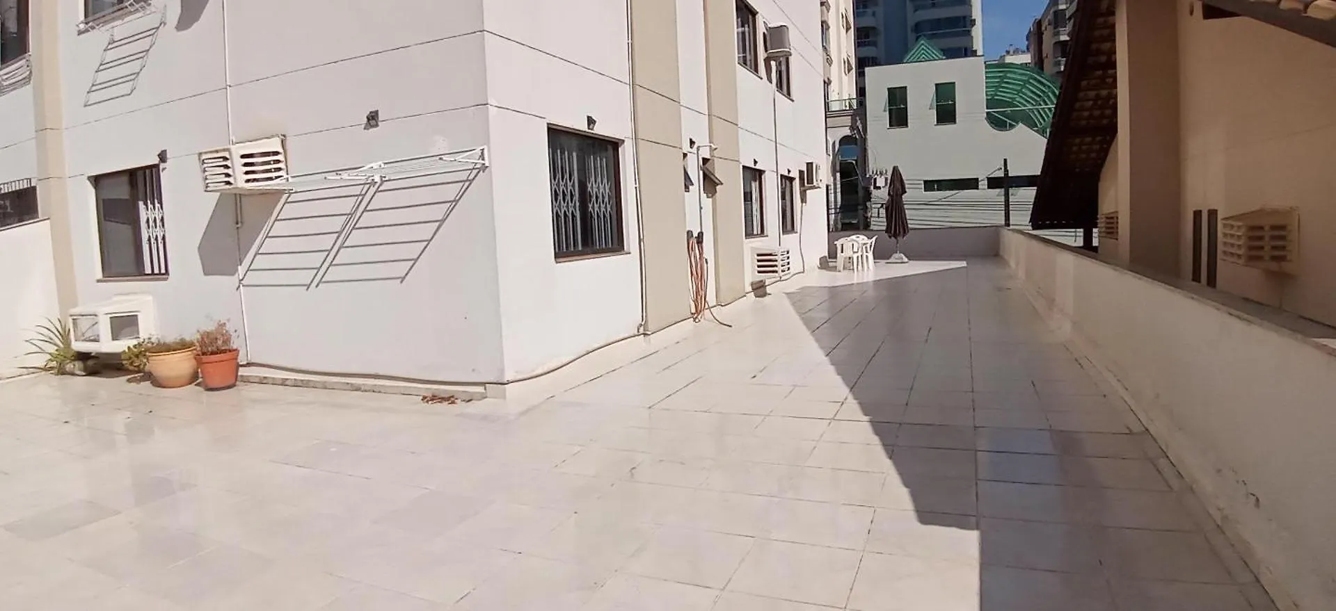 Amplo Apartamento Para Aluguel Diario Numa Das Melhores Praias De Sc. Meia Praia Brezilya