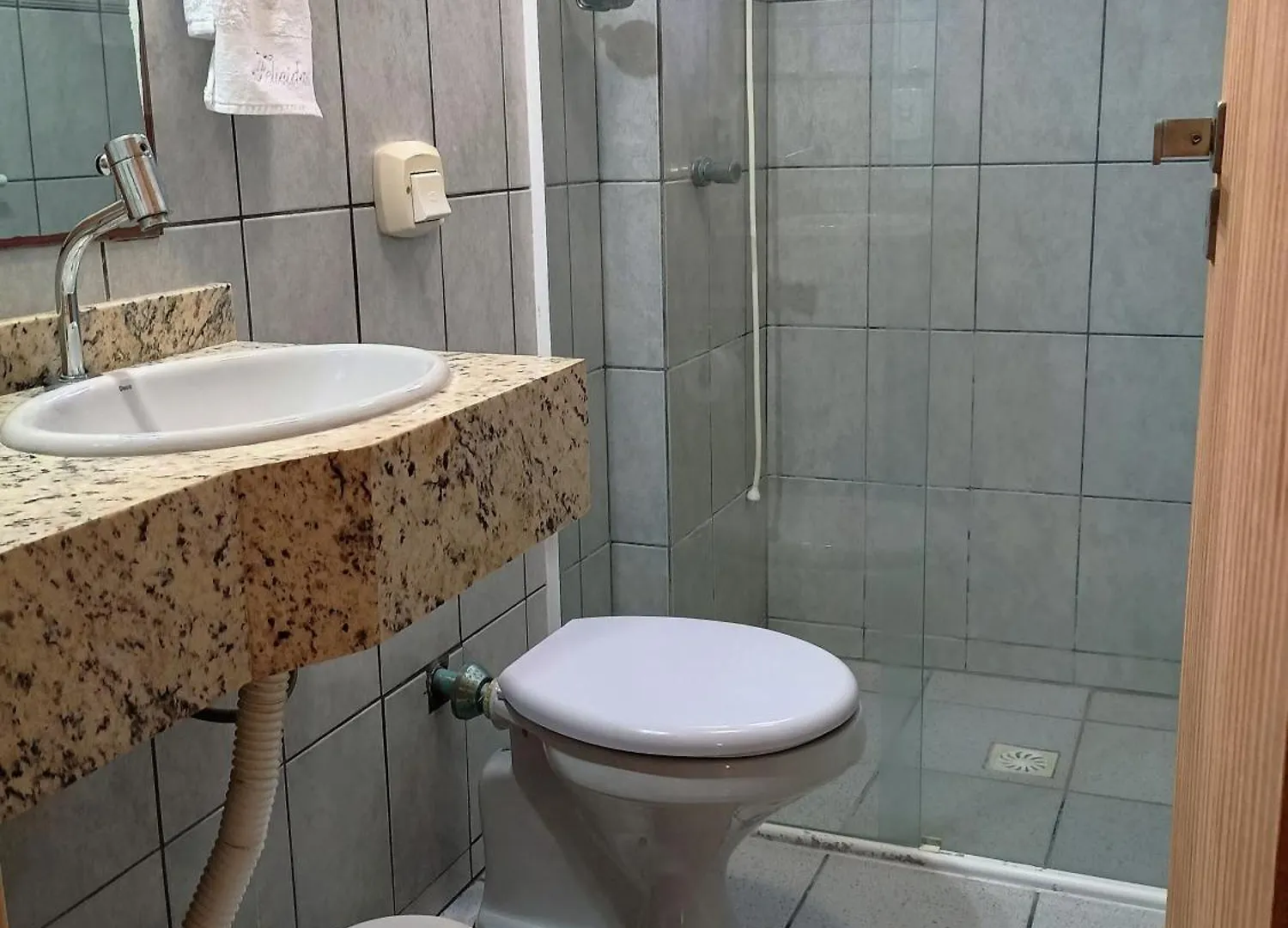 Amplo Apartamento Para Aluguel Diario Numa Das Melhores Praias De Sc. Meia Praia